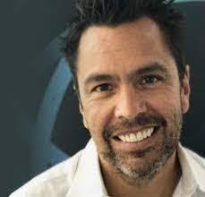 Tom Eck's Instagram, Twitter & Facebook