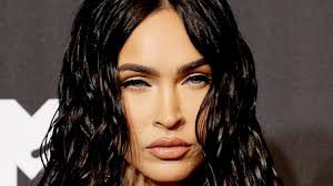 Here's What Diamond Experts Have To Say About Megan Fox's Engagement Ring