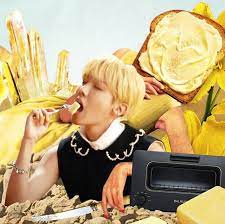 A pale yellow solid food containing a lot of fat that is made from cream and is spread on bread…. 4hni20zjmth22m