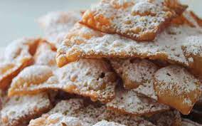 Considerato che siamo nel pieno del carnevale e cercando. Storia E Ricette Dei Galani O Crostoli Venezia Eventi