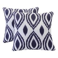 These 2 packs of pillows come in a wide variety of colors and patterns, so you can mix and match them in any way to put your personal touch on your outdoor furniture set. Better Homes Gardens 2 Piece Outdoor Toss Pillow Set Indigo Blue Ikat Walmart Com Walmart Com