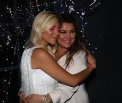 Arthur yeritsyan & spartak araqelyan — hay qaj zinvor (www.mp3erger.ru) 2018 03:27. Ups Barbara Bandeira Passa Meia Noite Com O Ex E Namorado Chega De Surpresa Nacional Flash