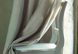 Store coeur et croquet 45cm le store réglable pure lin blanc, décoration pompon coeur sur une jolie cantonnière décorée d'un croquet taupe. Des Rideaux Pour Booster Sa Deco Elle Decoration