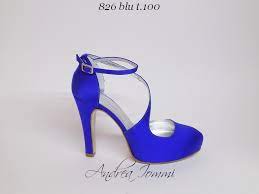 Realizza il tuo sogno e incanta tutti con il tuo abito bianco. Scarpe Blu Da Sposa