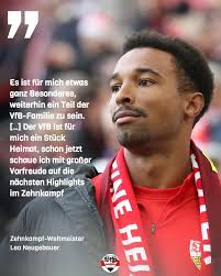 Jamie Leweling auf dem Schlossplatz zu den Fans