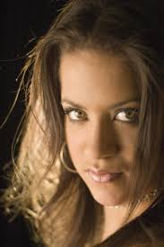 Elsa Hill's Instagram, Twitter & Facebook