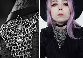 Wimperg choker