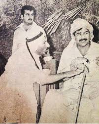 شيخ عشيرة الجبور ابراهيم الفرحان الحمد مع صدام حسين عام ١٩٧٩ Modern History History Pictures Iraq