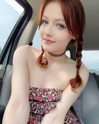 Violet Skye - Free nude pics, galleries & more at Babepedia