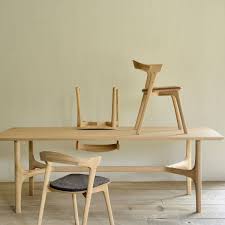 La Table A Manger Nexus Concue Par Alain Van Havre Prend Vie En Creant Flux Et Mouvement Dining Table Ethnicraft Dining Table Ethnicraft