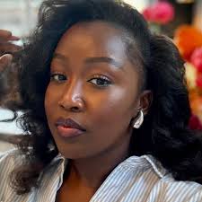 You really should delete the em dash ( — ) from your posts, it's a dead  giveaway that you're like super hot, and also well-read, but most  importantly—hot.