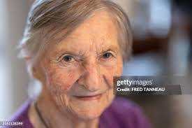 Catherine Mack's Instagram, Twitter & Facebook