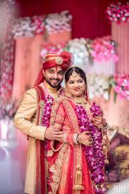 Find the best wedding photographers in india by simply downloading the wmg app and shortlist them by pricing, rating, reviews and portfolio. Pinterest Indian Wedding Couple Poses Novocom Top