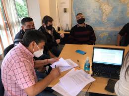 El presidente alberto fernández anunció esta mañana que la anses otorgará un bono de 15 mil pesos a las familias vulnerables de los distritos en que se apliquen las nuevas restricciones fijadas por la nación. Estatales De Neuquen Cobraran 15 000 Pesos Tambien En Febrero