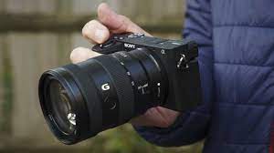 Its release takes all the best technology and improvements from previous iterations in the series, combining them into a single unified body. Sony A6600 Camera Jabber