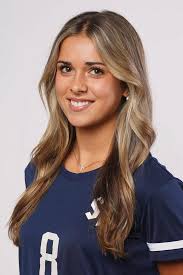 Heidi Miles's Instagram, Twitter & Facebook