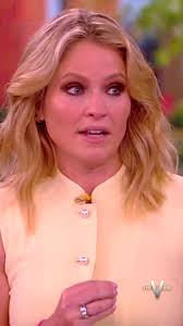 #SaraHaines reacts to Vice Pres. Harris daring former Pres. Trump to debate  her at a campaign rally yesterday. #TheView #KamalaHarris