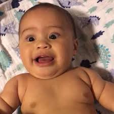 @dadscansing their babies to sleep 😴. @jayyb88 baby boy seems to do the  opposite. 🔋 🐰... #SOUNDON #lullaby #lifeofdad #daddy #daddytime #thedad  #music #dadscansing