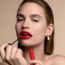 Лили джеймс (44 фото из инстаграм). Lily James Favorite Makeup Skin Care Products Beauty Tips Interview Allure