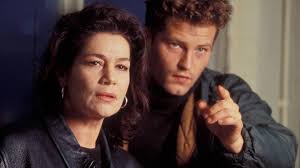 Hannelore elsners tod schmerzt ihren sohn dominik sehr. Hannelore Elsner Sohn Dominik Uber Ihre Lebenslust Und Vater Dieter Wedel Stern De