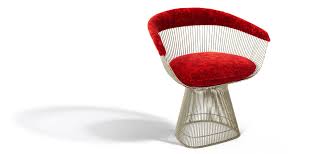 In the 1960s, warren platner transformed steel wire into a sculptural furniture collection, creating what is now considered a design icon of the modern era. Platner Arm Chair Knoll