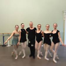 Raffaele paganini, settimo di undici fratelli, nasce a roma il 28 settembre 1958 in una famiglia di artisti: Raffaelepaganini Instagram Posts Photos And Videos Picuki Com