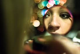 Great Images Using Mirrors To Create Interesting Portraits