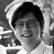 Elliot Chen's Instagram, Twitter & Facebook