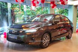 It has a wheelbase length of 2,600mm, and a ground. 2020 Honda City What You Get In Each Variant Autocar India
