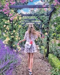 4 106 likes 172 comments lily purplepinkp on instagram full of many kinds of flowers ポートレート写真 写真 かわいい 待ち受け