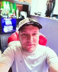 We are so pleased to have Bobbie Barker come back