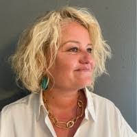 Genevieve Michel's Instagram, Twitter & Facebook