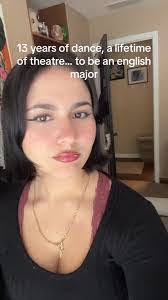 Leona Sewell's Instagram, Twitter & Facebook