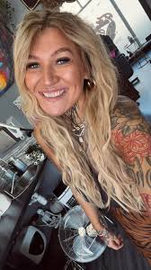 Hey I'm Jodie , who gets very overwhelmed by messages and turns ghost for a  short while 😂😉 Luckily I have the best clients 🫶🏼 Competition coming  this week to say a