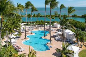 Hawks cay resort is the only lodging in the mainland usa that features free public viewing of trained dolphins. Florida Keys Vacation Packages Hawks Cay Resort
