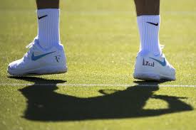 Roger federer wants to make 2021 as successful as 2017 and that is why he is taking a timely break. Roger Federer S Outfit For Wimbledon 2018 Perfect Tennis