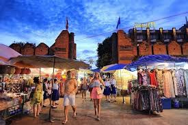 Night bazaar inn is 1.5 km from chiang mai gate and 9 km from doi suthep. Chiang Mai Hotel Near Night Market 2018 World S Best Hotels