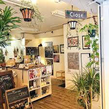 今日から春休みな方も多いのではないでしょうか 今日はお休みですがお店の雰囲気をガラッと変えてみました 是非ご覧になってみて下さいね zakkashopgreen 雑貨屋 雑貨屋巡り オーガニック オーガニックコスメ 美容 健康 美容好き 健康志向 日本橋 人形