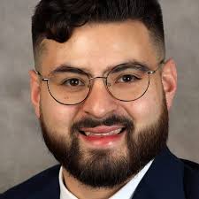 CampbellLaw 's career center loves to spotlight all the good work our  alumni and current students are doing like Julian Manrique '24! Now that's  #leadingwithpurpose!