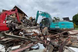 Ini setara gempa yang bisa dirasakan oleh orang banyak di dalam rumah siang hari karena gerabah. Bmkg Ungkap Sejarah Gempa Di Sulbar Gempa Majene Sebelumnya Pernah Terjadi Halaman All Rakyatharustau Com