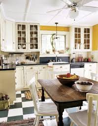 Black And White Checkered Kitchen Decor These Amazing Kitchen Decor Ideas Are Just What Your Favorite Room Needs Farmhouse Kitchen Design Kitchen Flooring Country Kitchen