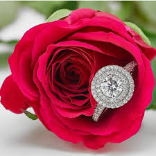 Pin By Seema Yadav On Diamond Jewellery Trending Engagement Rings Engagement Rings Vintage Halo Ring Trends