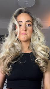 Long-Lasting Curls: New Year Hair Tutorial