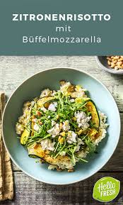 Zitronenrisotto Mit Buffelmozzarella Pinienkernen Ofenzucchini Und Rucola Zitrone Risotto Pinienkerne Zucchin Zitronen Risotto Risotto Gesunde Rezepte