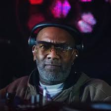 LookinGlasz (@lookinglasz) • Instagram photos and videos