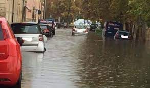 Cieli in prevalenza sereni o poco nuvolosi per l'intera giornata, non sono previste piogge.durante la giornata di oggi la temperatura. Bomba D Acqua Stamattina Su Siracusa Allerta Gialla Fino Alle 24 Siracusa Post