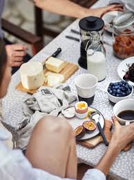 Eierbecher Die Schonsten Modelle Fur Ihren Ostertisch Eierbecher Ostertisch Becher