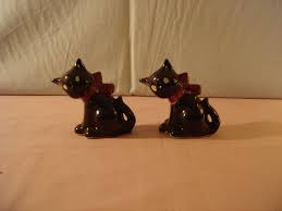Black And White Cat Salt And Pepper Shakers Vintage 1930 S Black Cat Salt Pepper Shakers Made In Japan Salt And Pepper Salt Pepper Shakers Vintage Cat