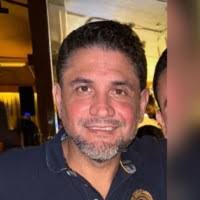 50+ perfiles de «Daniel Valarezo»