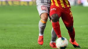 Galatasaray ile yeni malatyaspor, süper lig'de karşı karşıya gelecek. Yeni Malatya Galatasaray Macinin Muhtemel 11 Leri